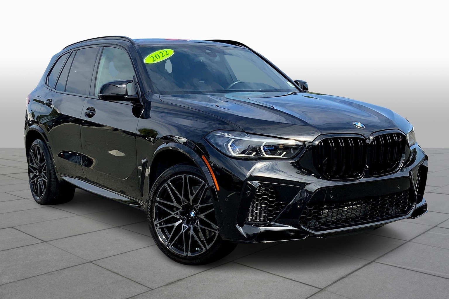 2022 Bmw X5 M photo 2
