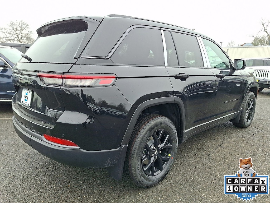 New 2026 Jeep Grand Cherokee LAREDO ALTITUDE 4X4 Sport Utility