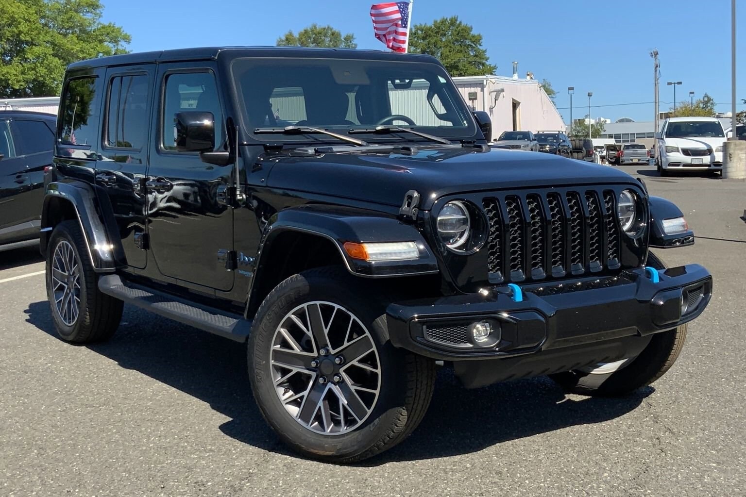 2022 Jeep Wrangler Unlimited 4xe Sahara High Altitude photo 2