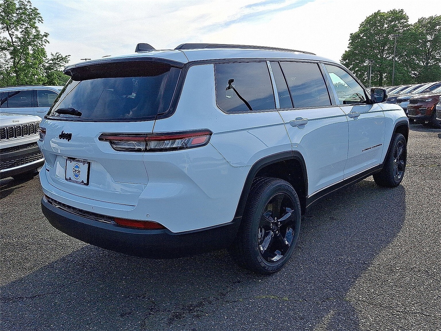 2025 Jeep Grand Cherokee Altitude X photo 3