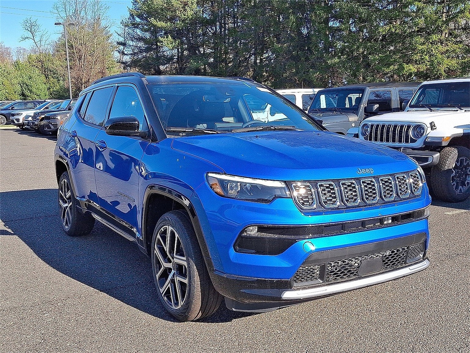 2025 Jeep Compass Limited photo 3