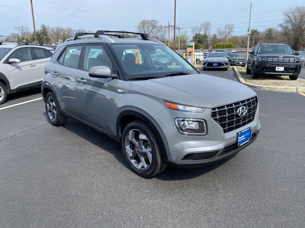 2022 Hyundai Venue SEL