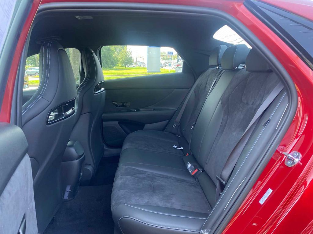 2025 Hyundai Elantra N - Photo 6