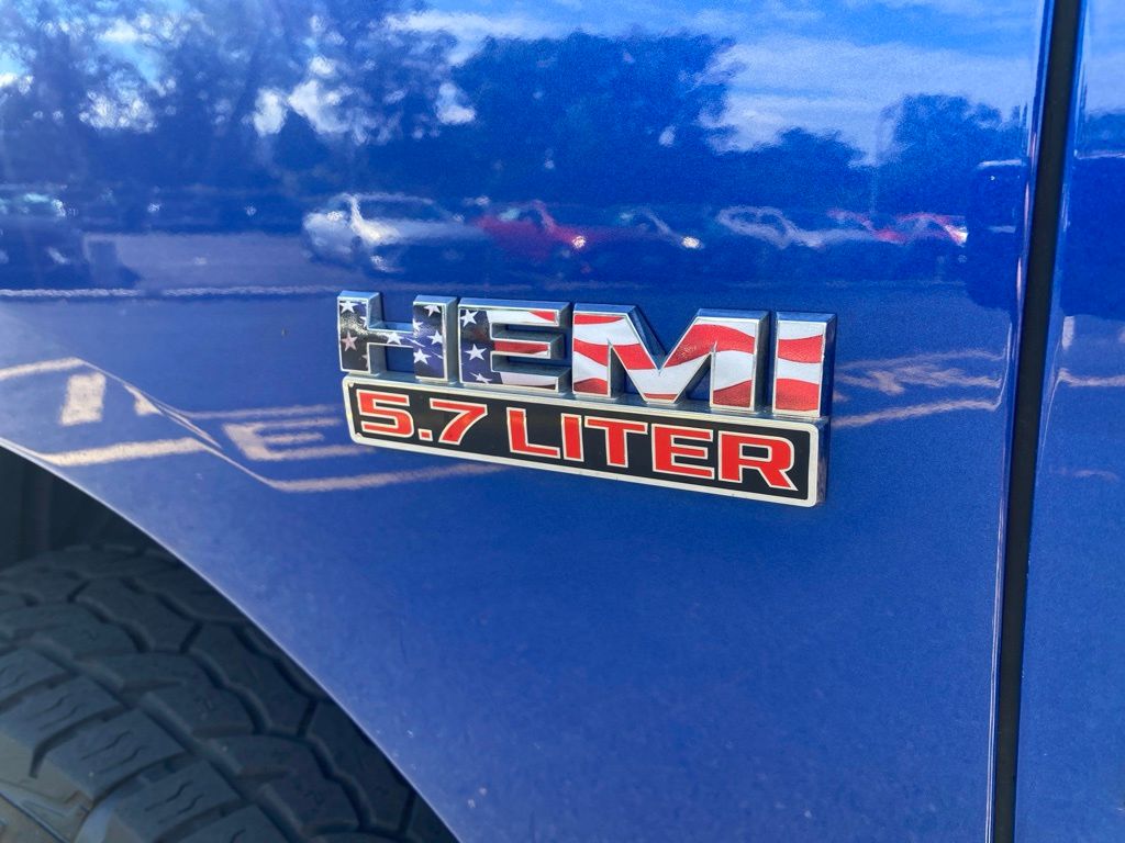 2019 RAM Ram 1500 Classic Express - Photo 24