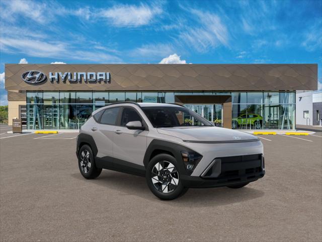 2025 Hyundai Kona SEL photo 2