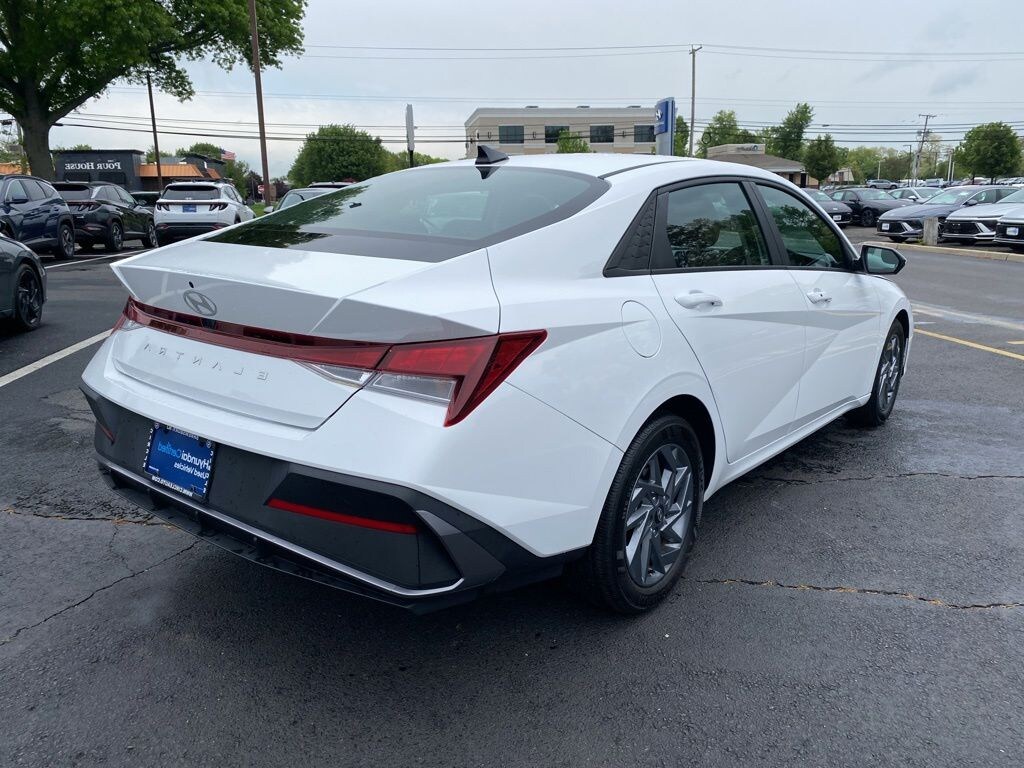 Used 2024 Hyundai Elantra SEL Sedan