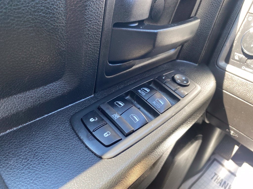2019 RAM Ram 1500 Classic Express - Photo 23