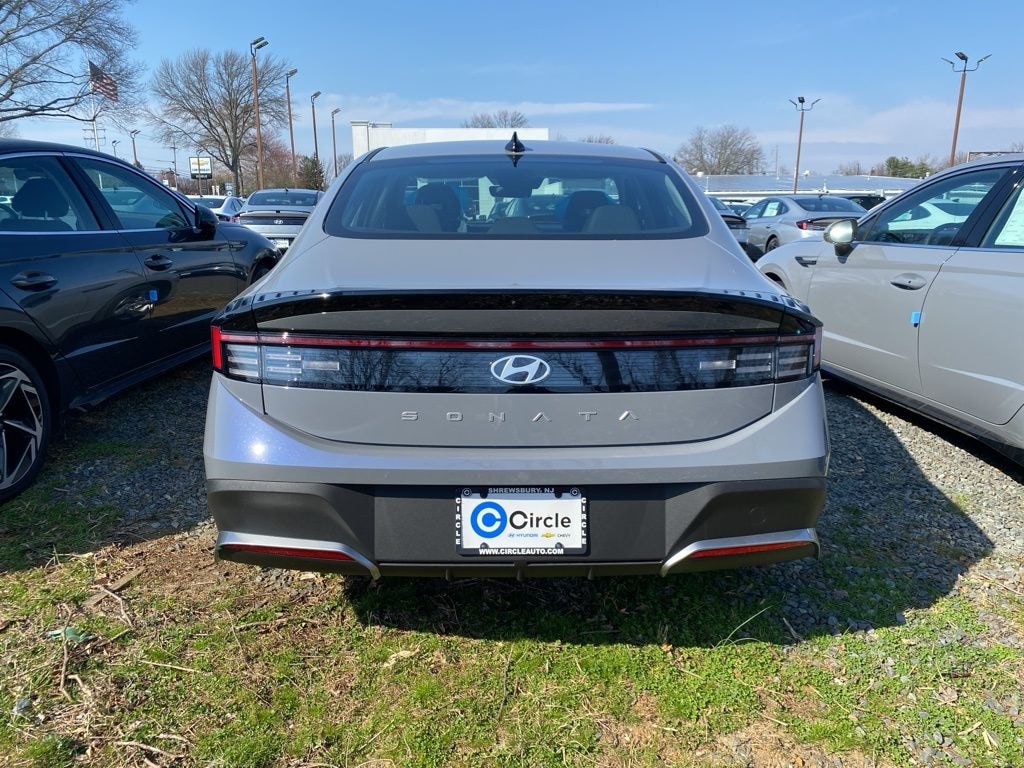 New 2026 Hyundai Sonata SE Sedan