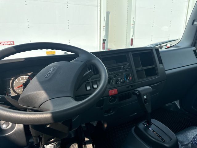2025 Isuzu NRR photo 4