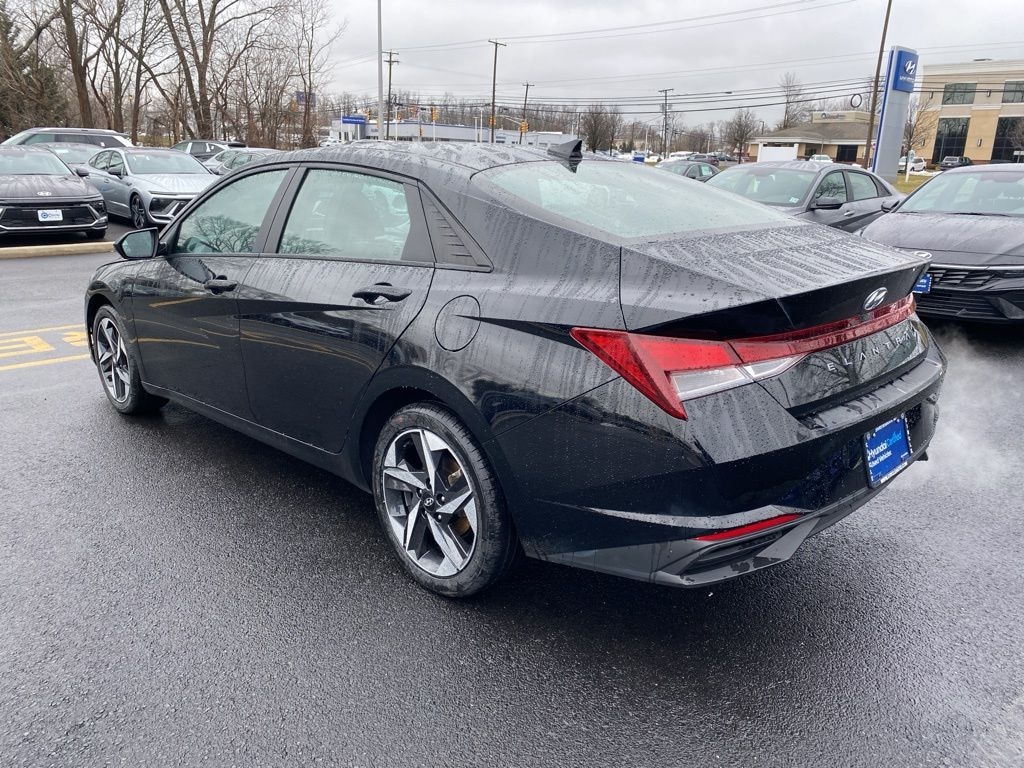 Used 2023 Hyundai Elantra SEL Sedan