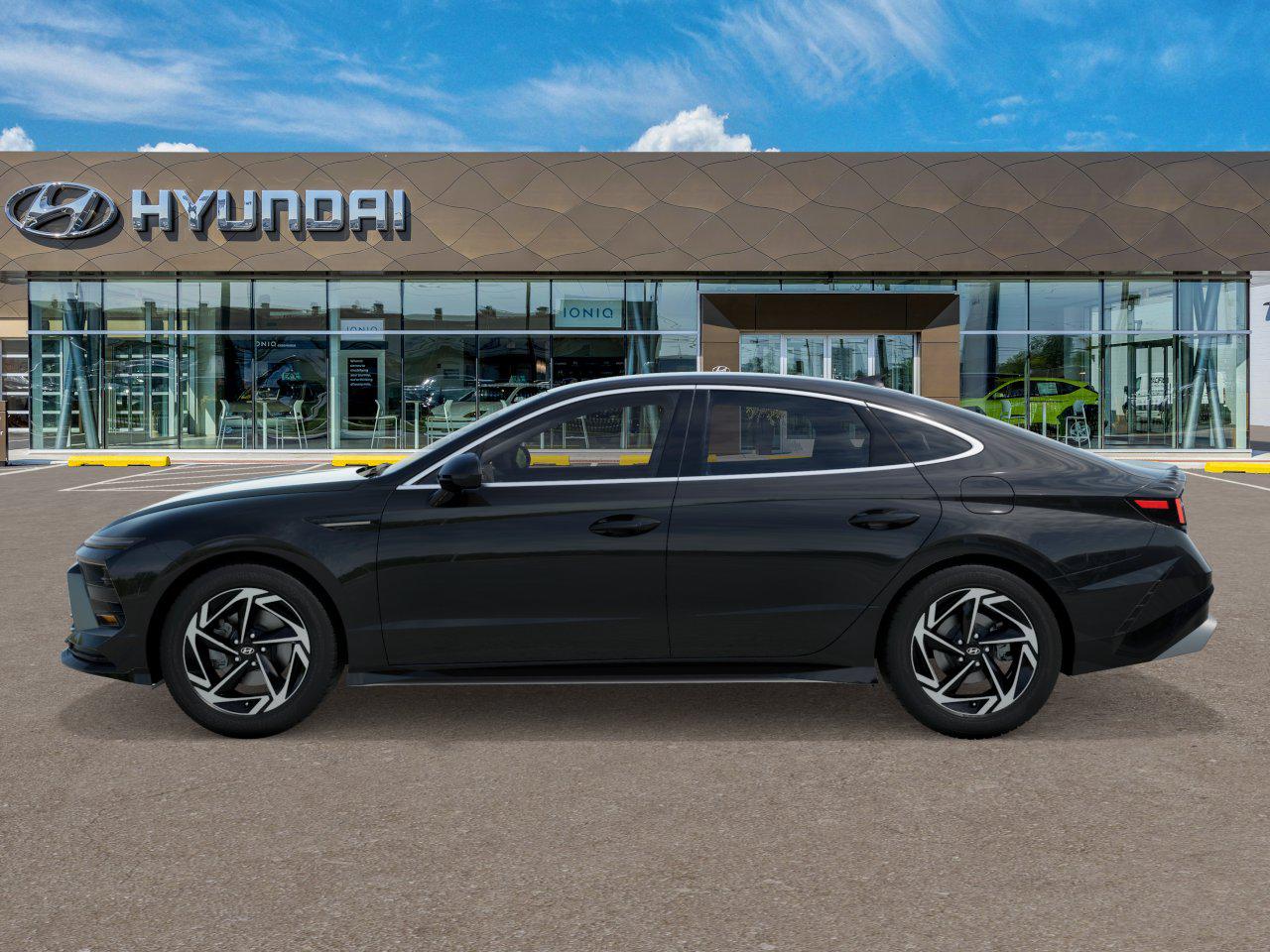 2026 Hyundai Sonata SEL Sport photo 2