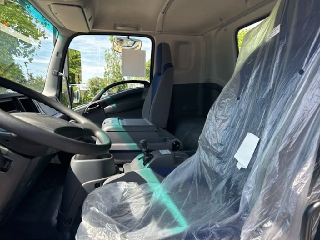 New 2025 Isuzu FTR MT6 G4 TRUCK