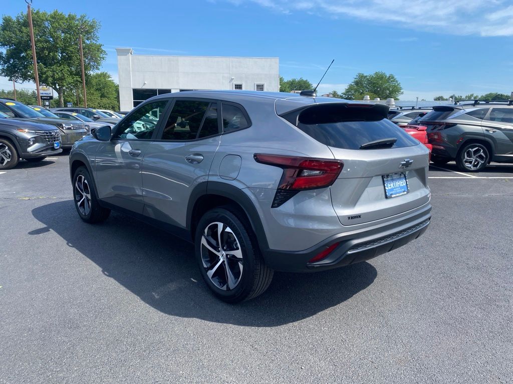 2024 Chevrolet Trax RS - Photo 8