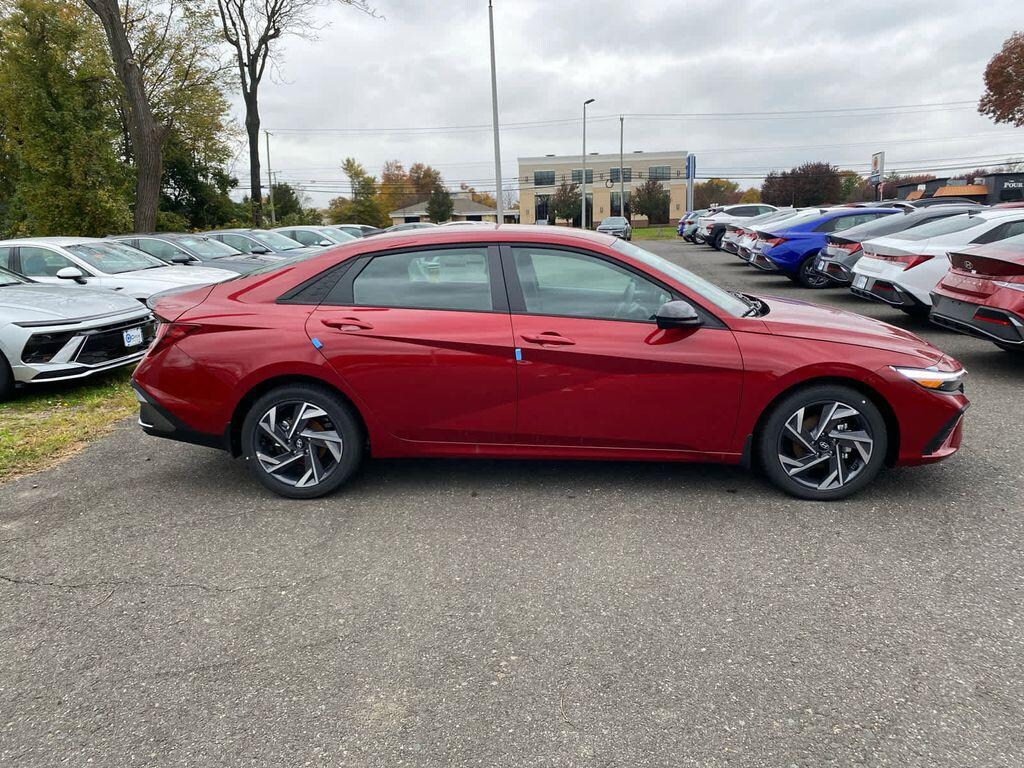 New 2025 Hyundai Elantra SEL Sport Sedan