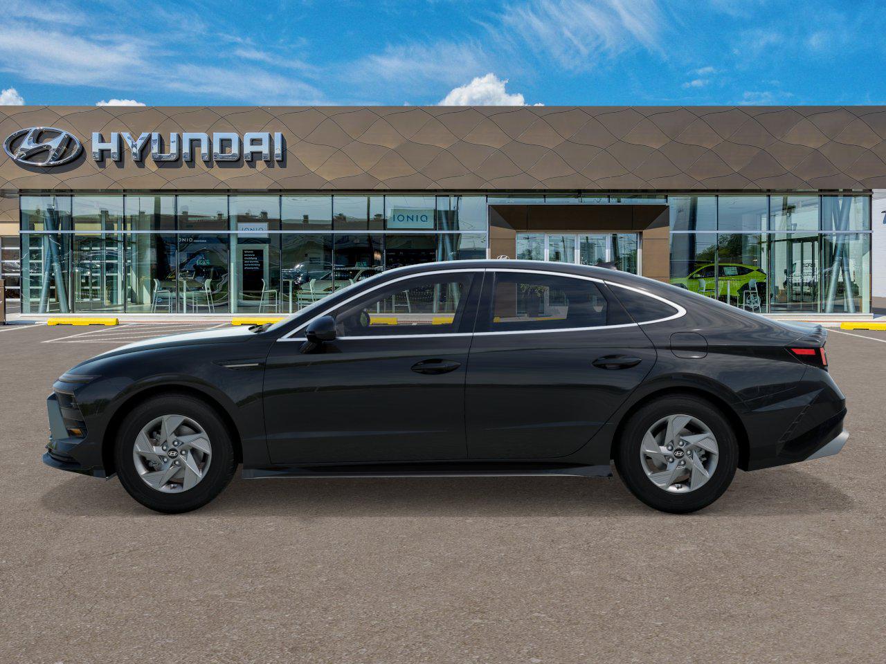 2025 Hyundai Sonata SE photo 3