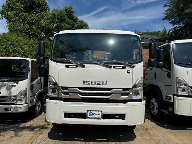 2025 Isuzu FTR photo 2