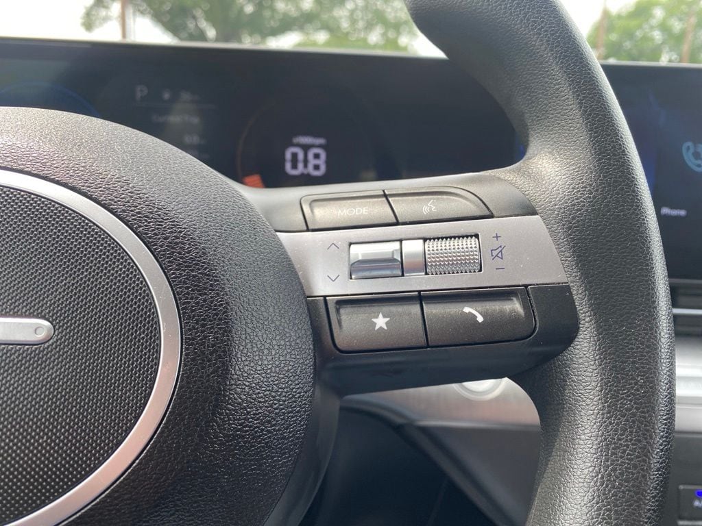 2024 Hyundai Kona SE - Photo 21