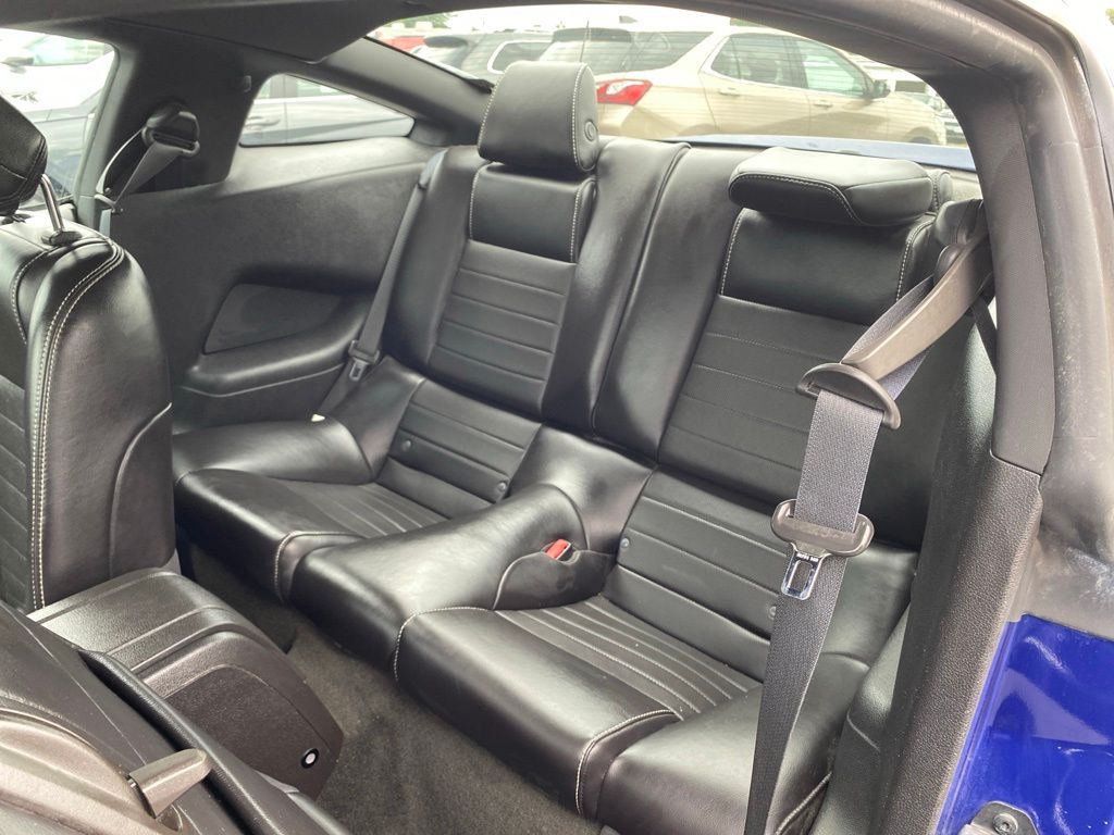 2013 Ford Mustang V6 Premium - Photo 12