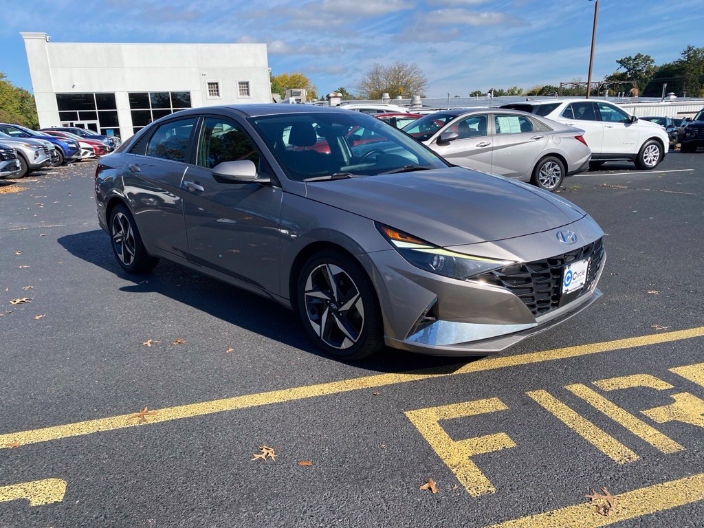  Hyundai Elantra