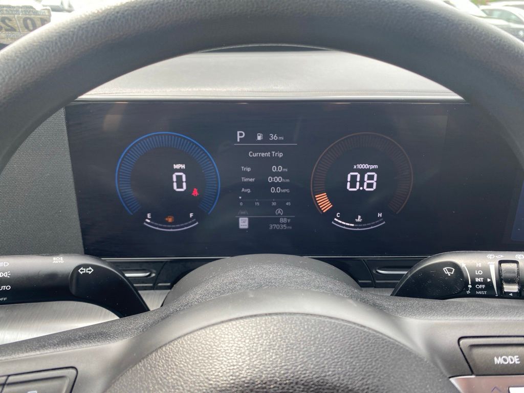 2024 Hyundai Kona SE - Photo 11