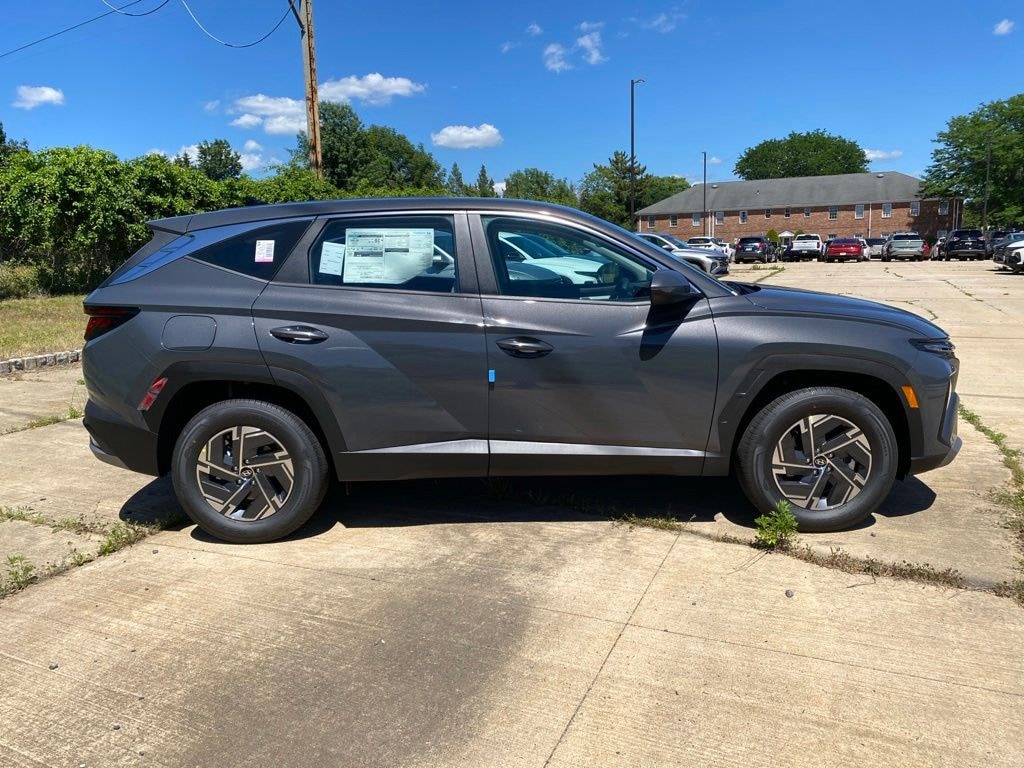New 2026 Hyundai Tucson Hybrid Blue SUV