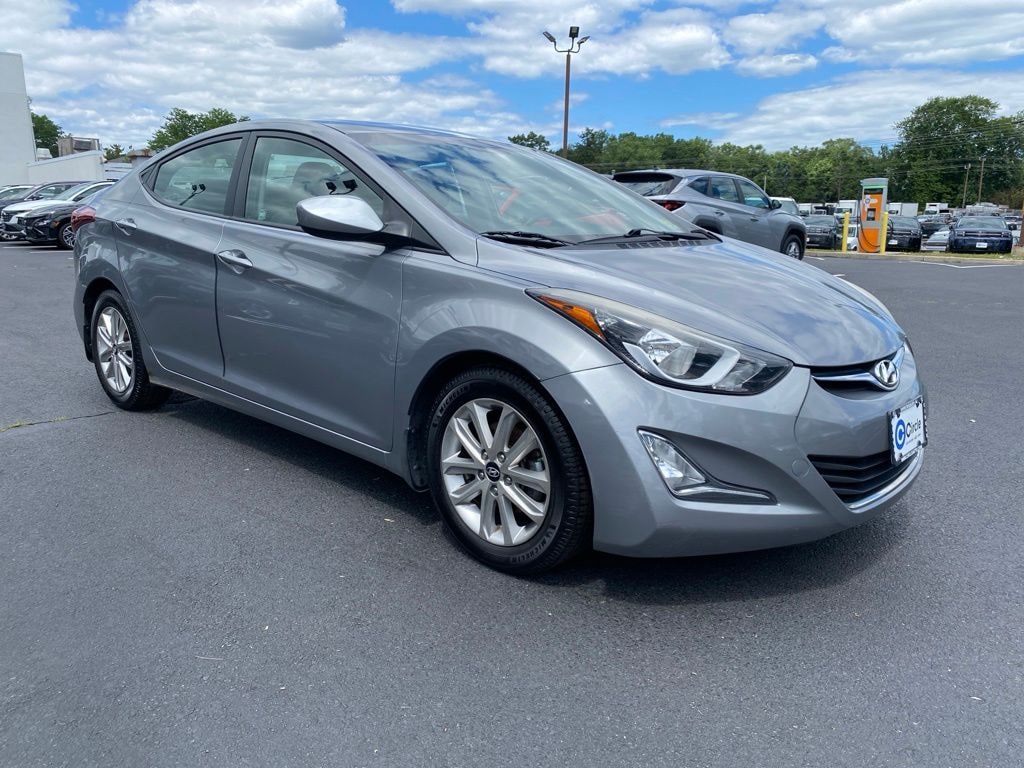 Used 2015 Hyundai Elantra SE Sedan