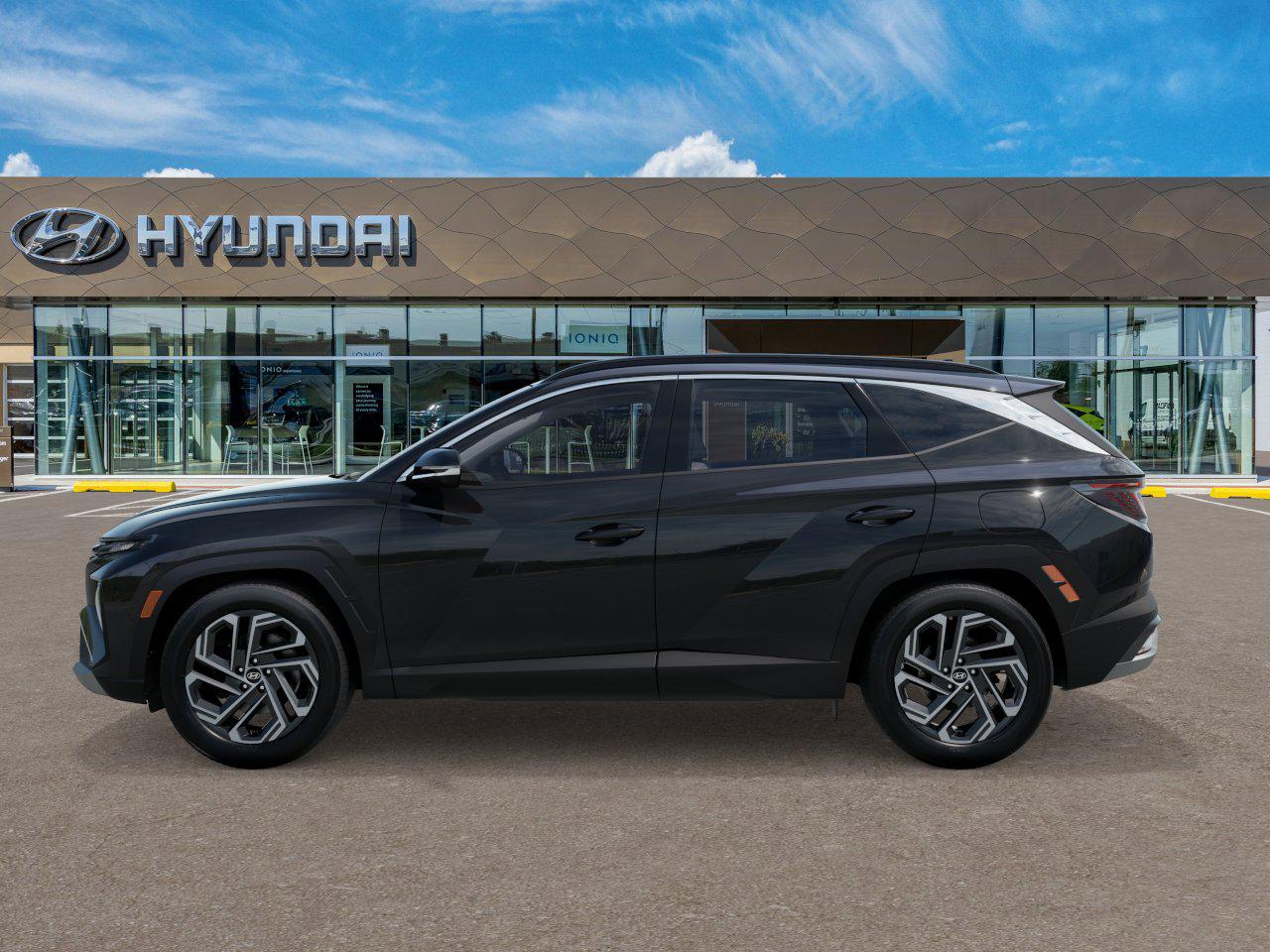 2025 Hyundai Tucson Limited photo 3