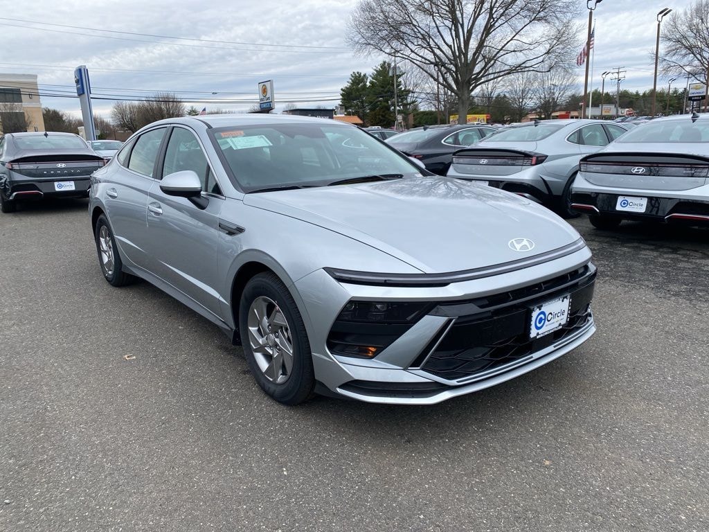 New 2026 Hyundai Sonata SE Sedan