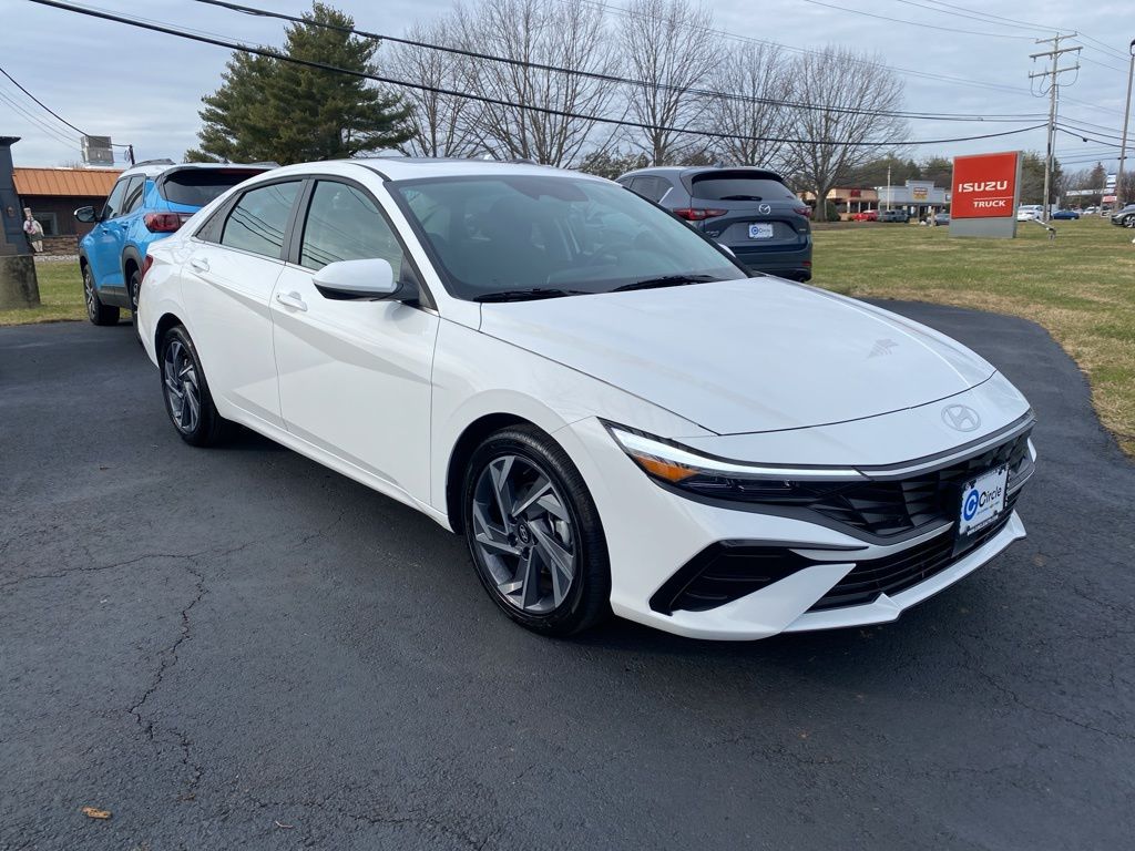2025 Hyundai Elantra SEL