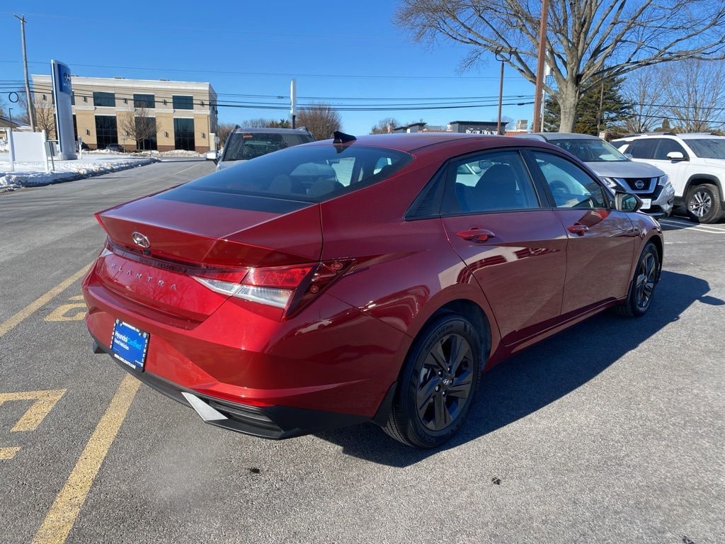 Used 2023 Hyundai Elantra SEL Sedan
