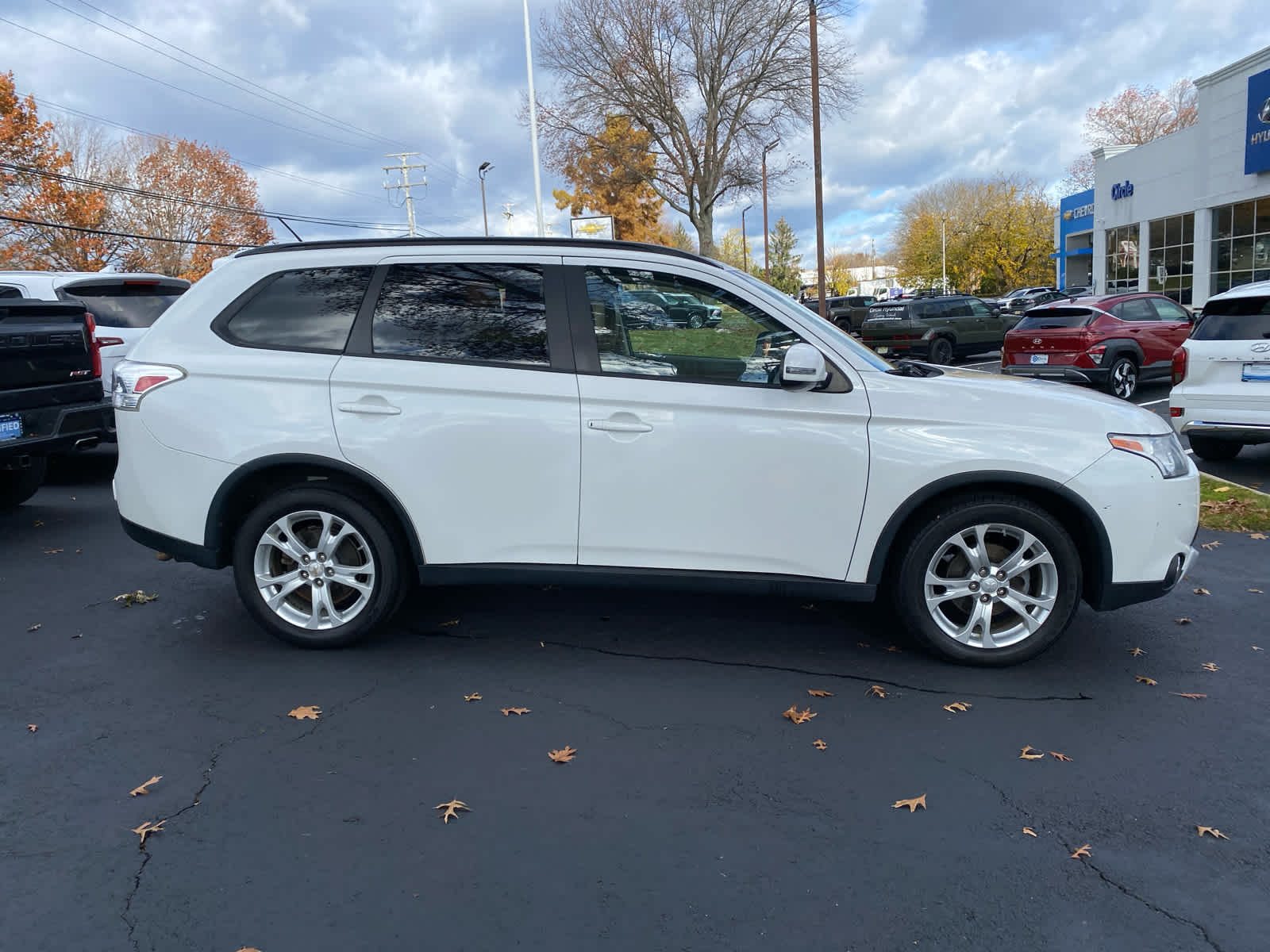 Used 2015 Mitsubishi Outlander SE with VIN JA4AZ3A36FZ003150 for sale in Shrewsbury, NJ