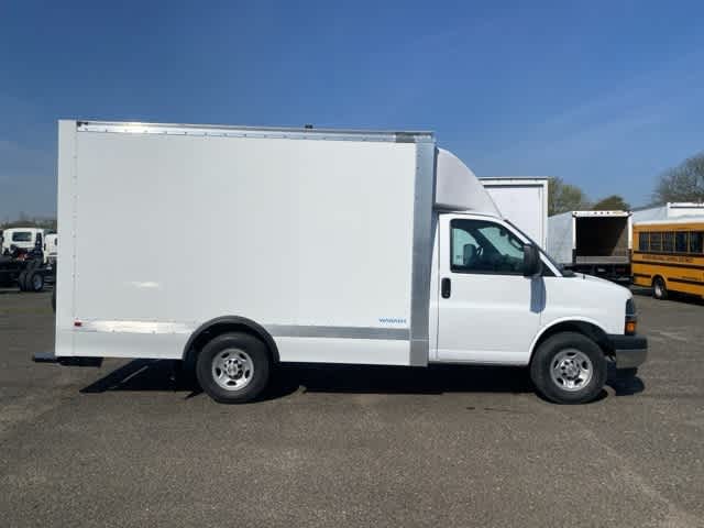 2025 Chevrolet Express 3500 Work Van photo 2