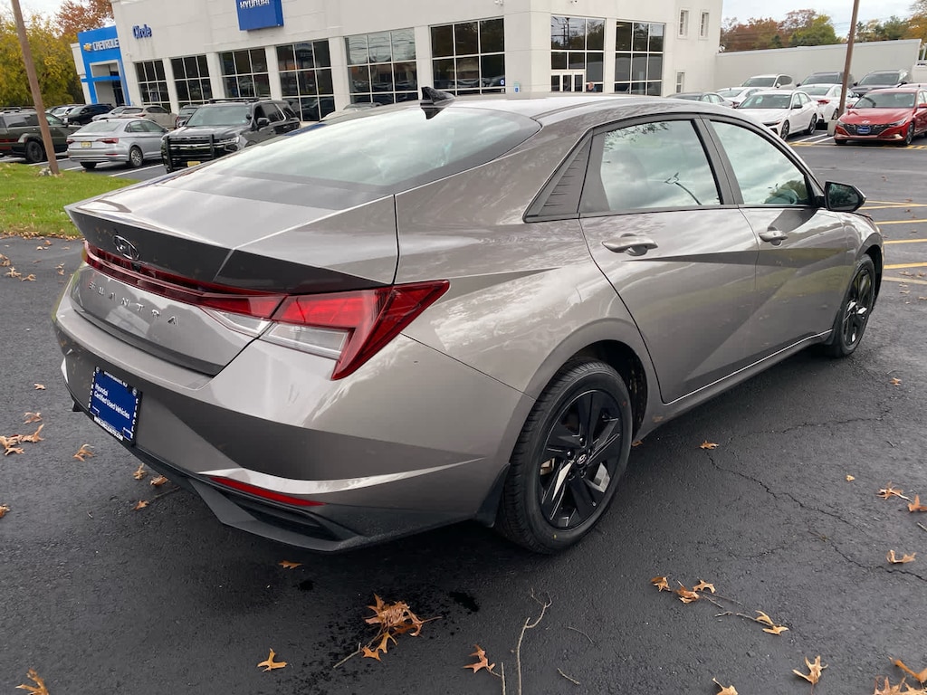 Certified 2023 Hyundai Elantra SEL IVT