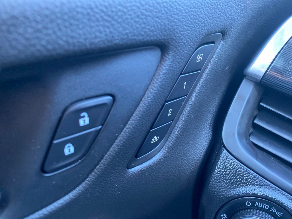 2017 Buick Envision Essence - Photo 26