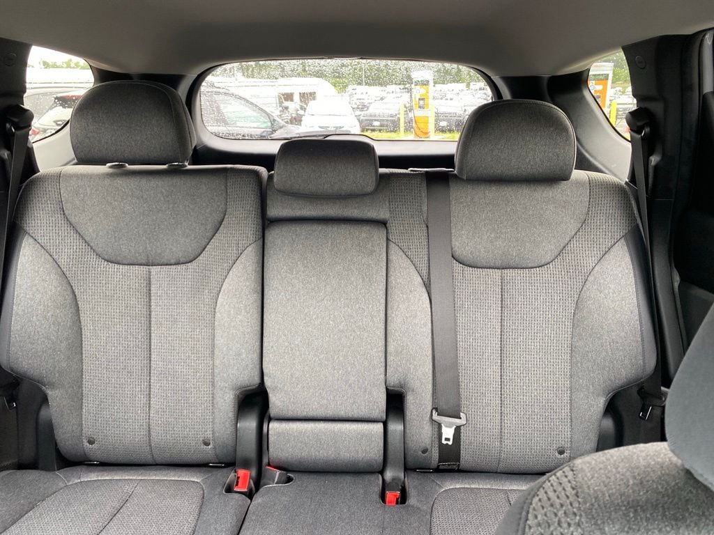 2023 Hyundai Santa Fe SE - Photo 15