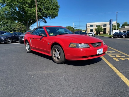 2004 Ford Mustang V6 Convertible