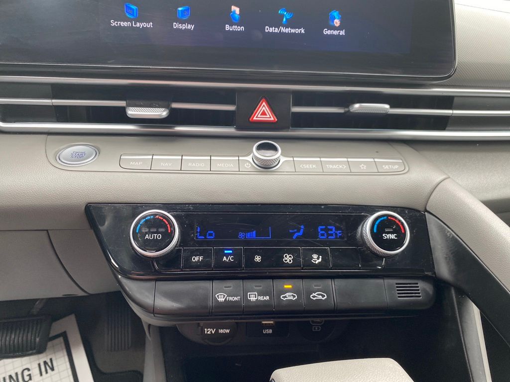 2024 Hyundai Elantra SEL - Photo 18