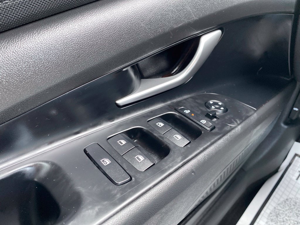 2025 Hyundai Elantra Blue - Photo 22