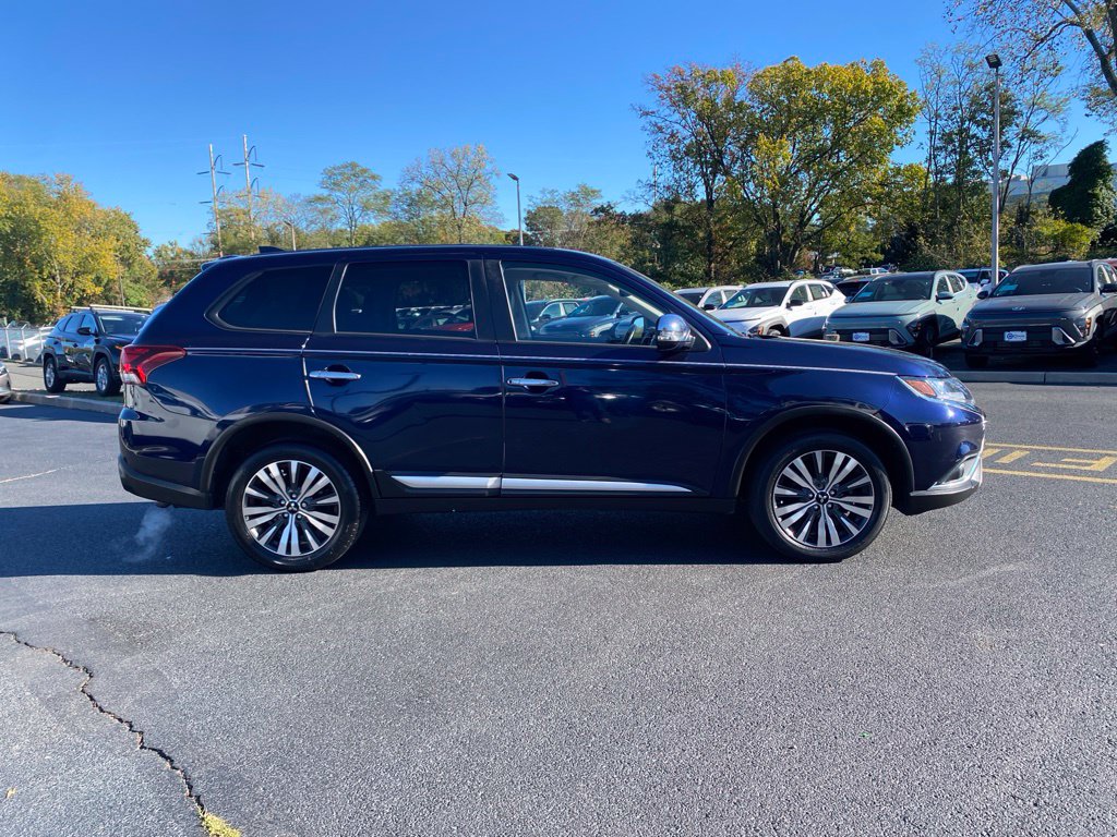 Used 2020 Mitsubishi Outlander SE with VIN JA4AZ3A37LZ006506 for sale in Shrewsbury, NJ