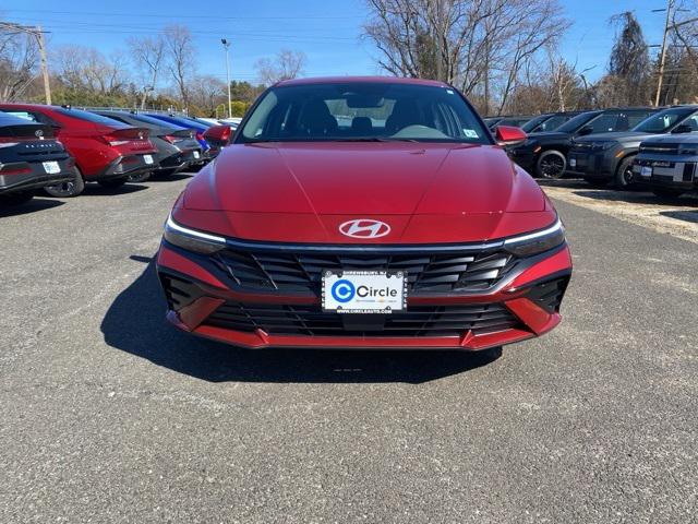 2025 Hyundai Elantra SEL Convenience photo 3
