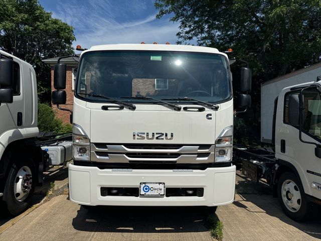2025 Isuzu FTR photo 2
