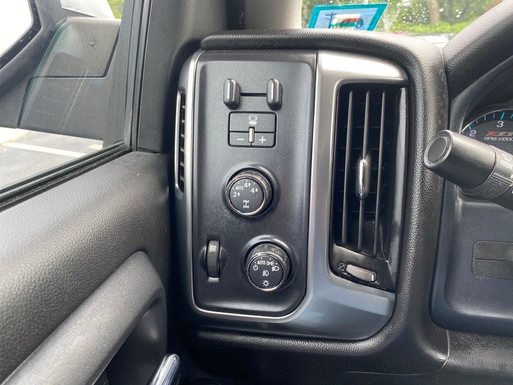 2016 Chevrolet Silverado 1500 LT - Photo 18