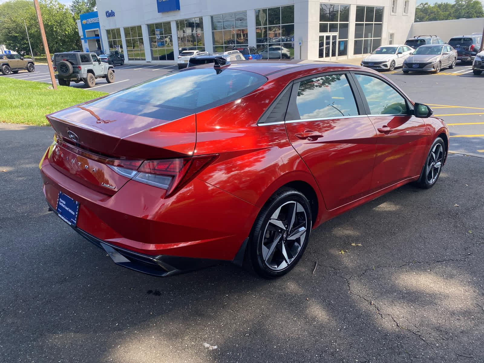 2022 Hyundai Elantra Limited photo 4