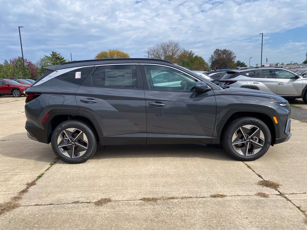 New 2026 Hyundai Tucson Hybrid SEL SUV
