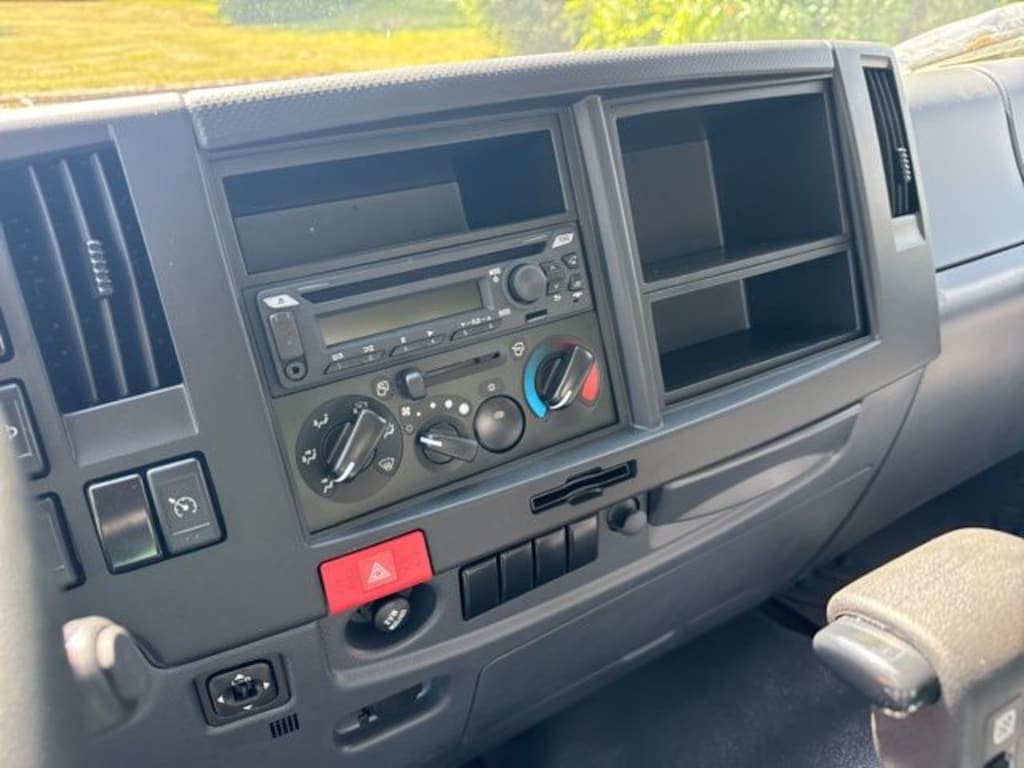 New 2025 Isuzu FTR MT6 G4 TRUCK