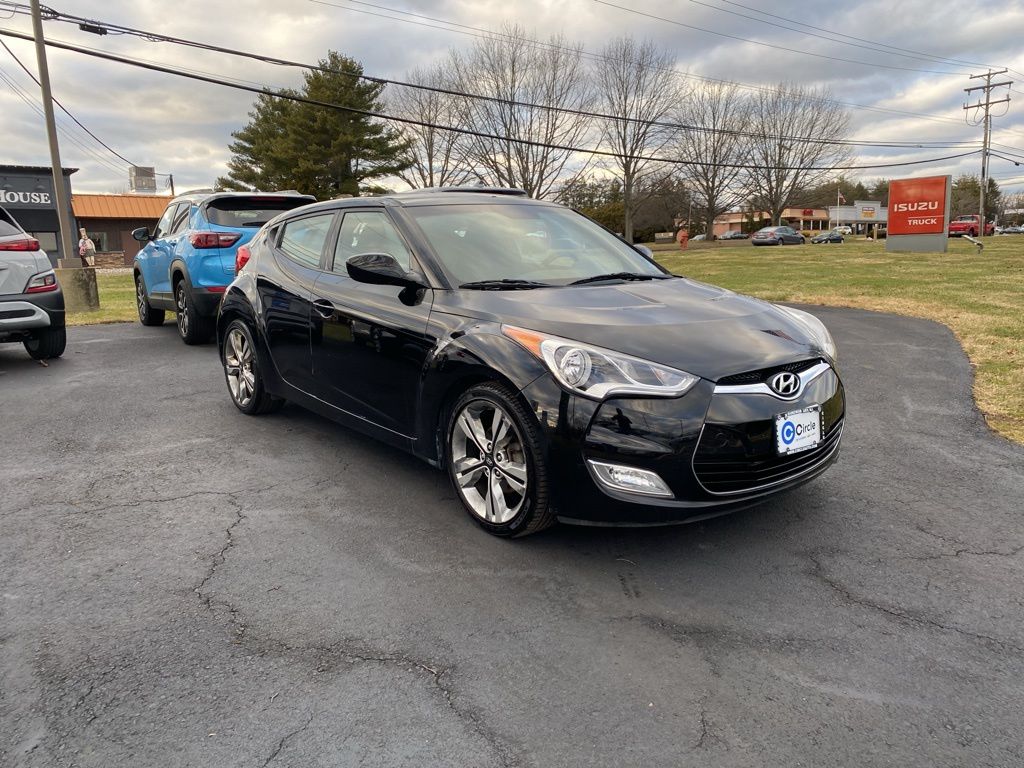 2017 Hyundai Veloster Hatchback 