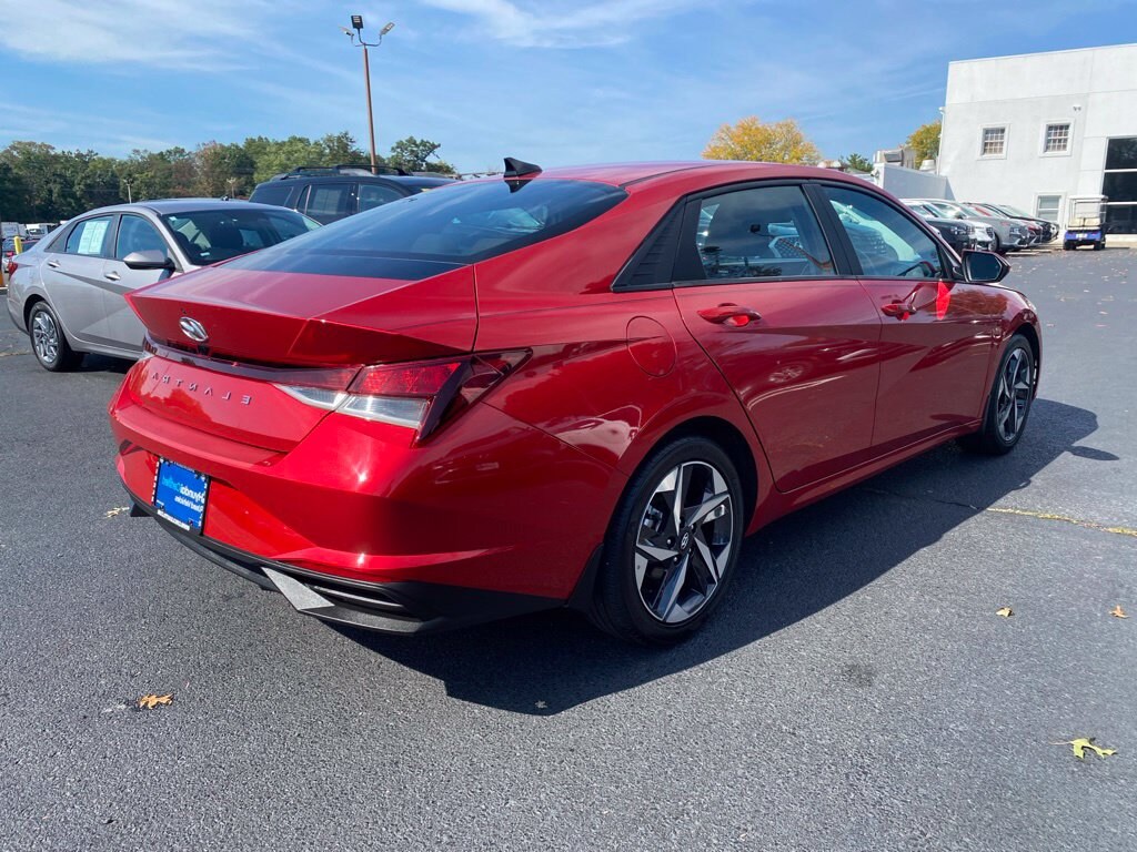Certified 2023 Hyundai Elantra SEL Convenience Sedan
