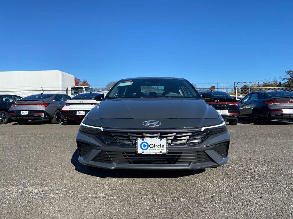 New 2025 Hyundai Elantra SEL Sport Sedan