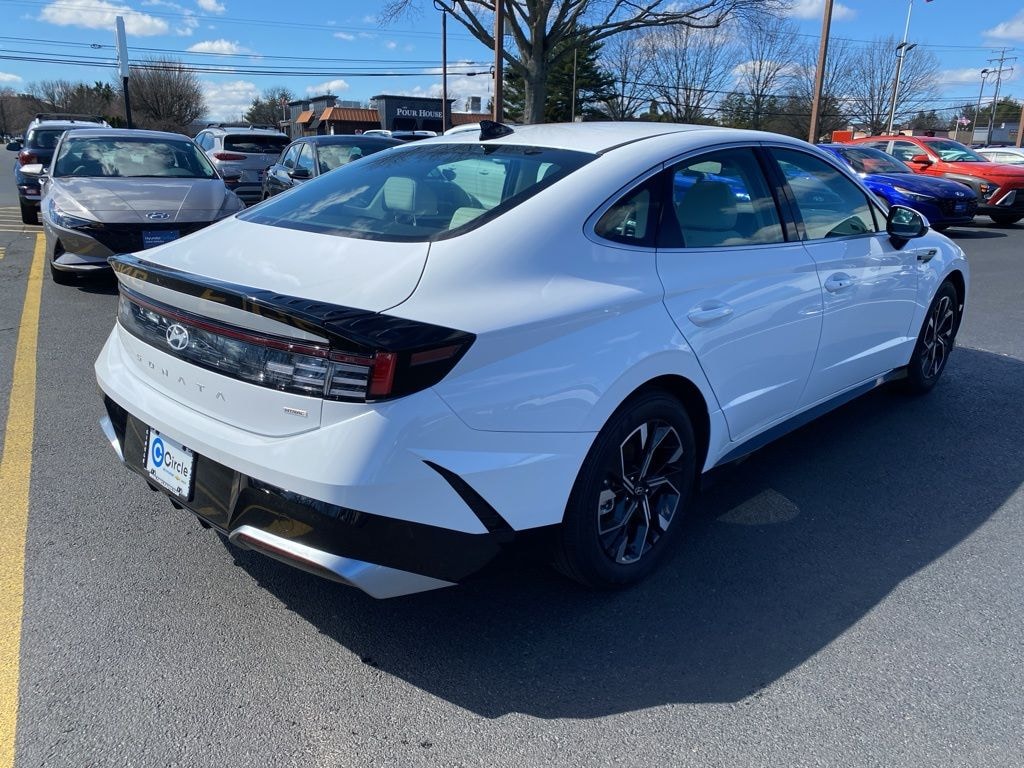 New 2025 Hyundai Sonata SEL Sedan