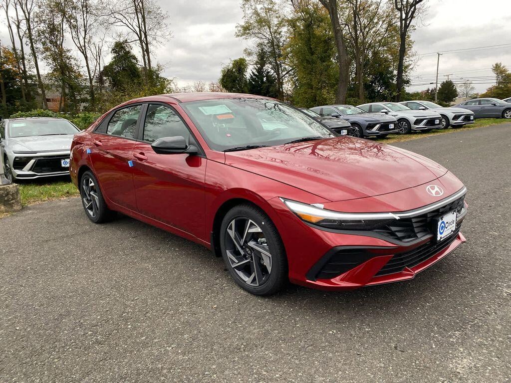 New 2025 Hyundai Elantra SEL Sport Sedan